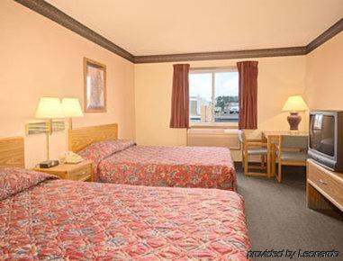 Super 8 By Wyndham Superior Wi Hotel Ruang foto